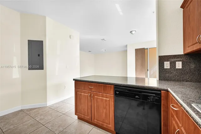 $2,890 | Fontainebleau Park West, Miami, FL 33172