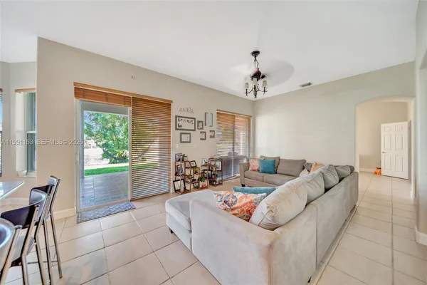 $785,000 | 2831 Southwest 190th Avenue, Miramar, FL 33029