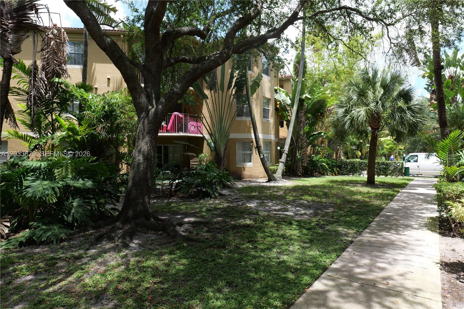 771 North Pine Island Road, Unit 308 Plantation, FL 33324 - Photo 4 of 10