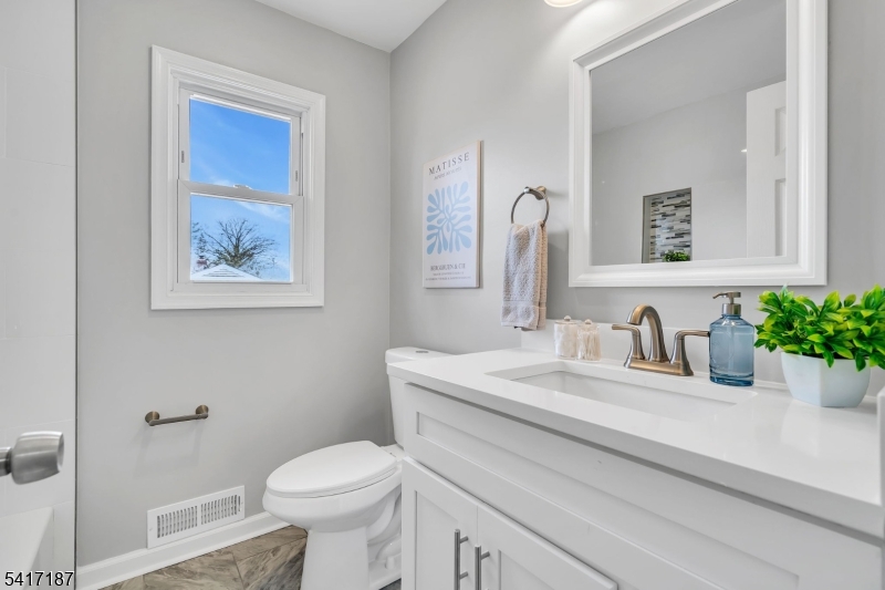 525 Trinity Street Plainfield, NJ 07063 - Photo 13 of 24