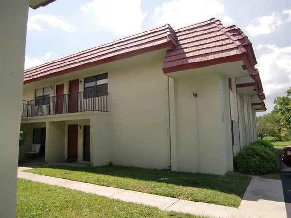 $1,800 | 3243 Northwest 104th Avenue, Coral Springs, FL 33065