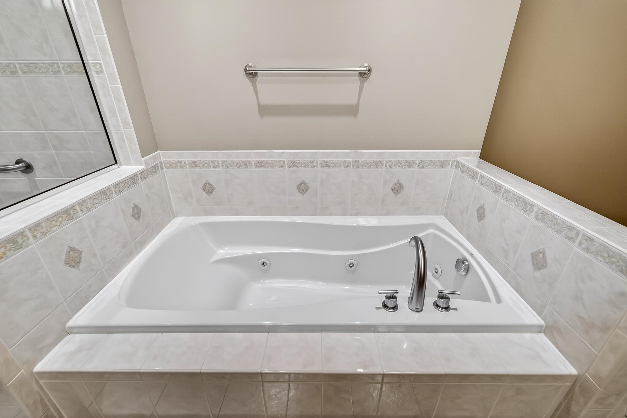 125 North Hamilton Street, Unit 806 Madison, WI 53703 - Photo 37 of 50