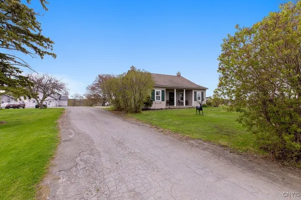 $1,200,000 | 2066 Deerlick Road, Cape Vincent, NY 13618
