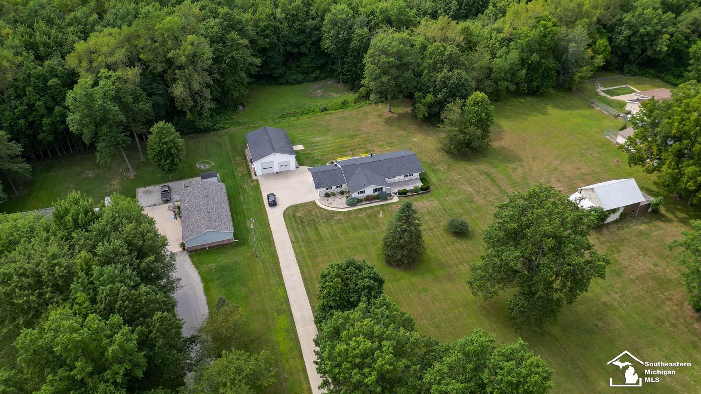 10301 Douglas Road Temperance, MI 48182 - Photo 11 of 35