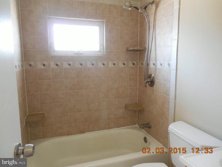 14 Broadleaf Road Levittown, PA 19057 - Photo 3 of 7 Gallery Image 3