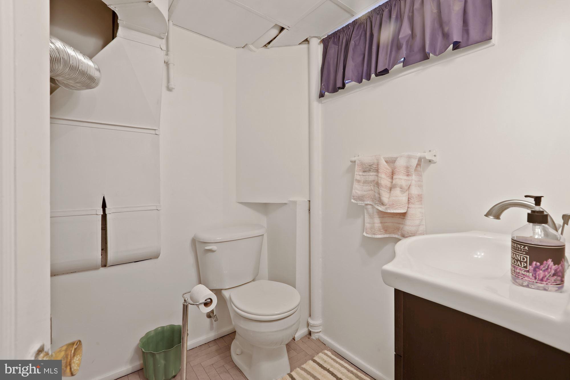7512 Jervis Street Springfield, VA 22151 - Photo 10 of 22 Gallery Image 10