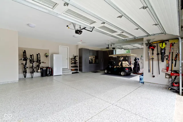 $925,000 | 15120 Mooring Circle East, Carmel, IN 46033