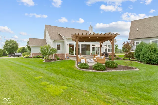 $925,000 | 15120 Mooring Circle East, Carmel, IN 46033