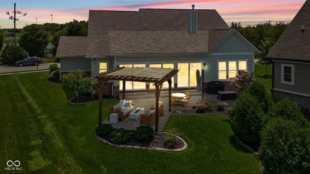 $925,000 | 15120 Mooring Circle East, Carmel, IN 46033