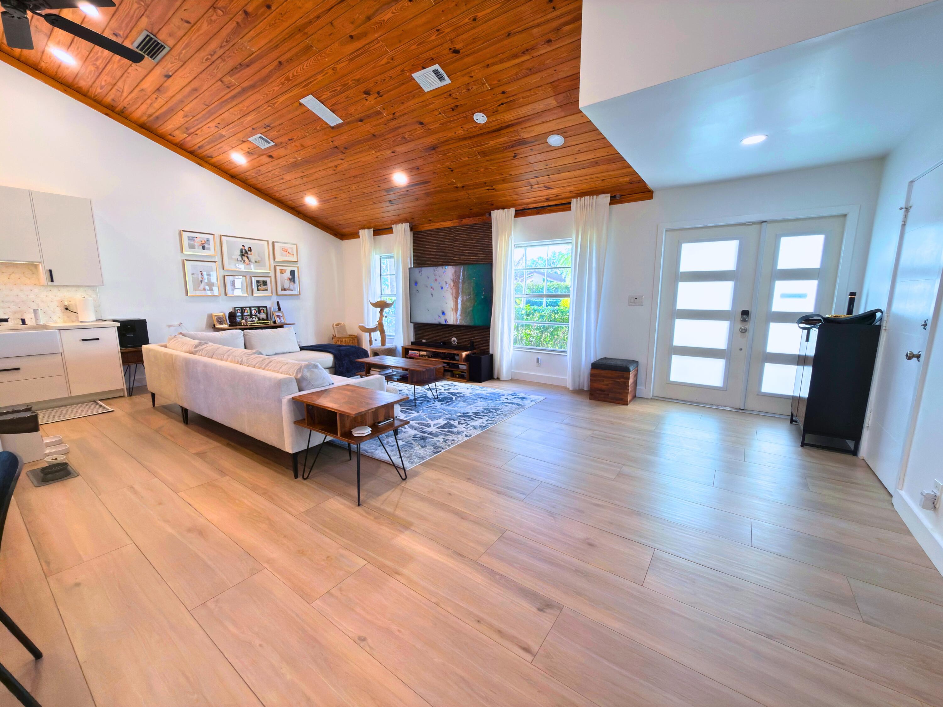 6150 Amberwoods Drive Boca Raton, FL 33433 - Photo 8 of 33 6150 AW 18