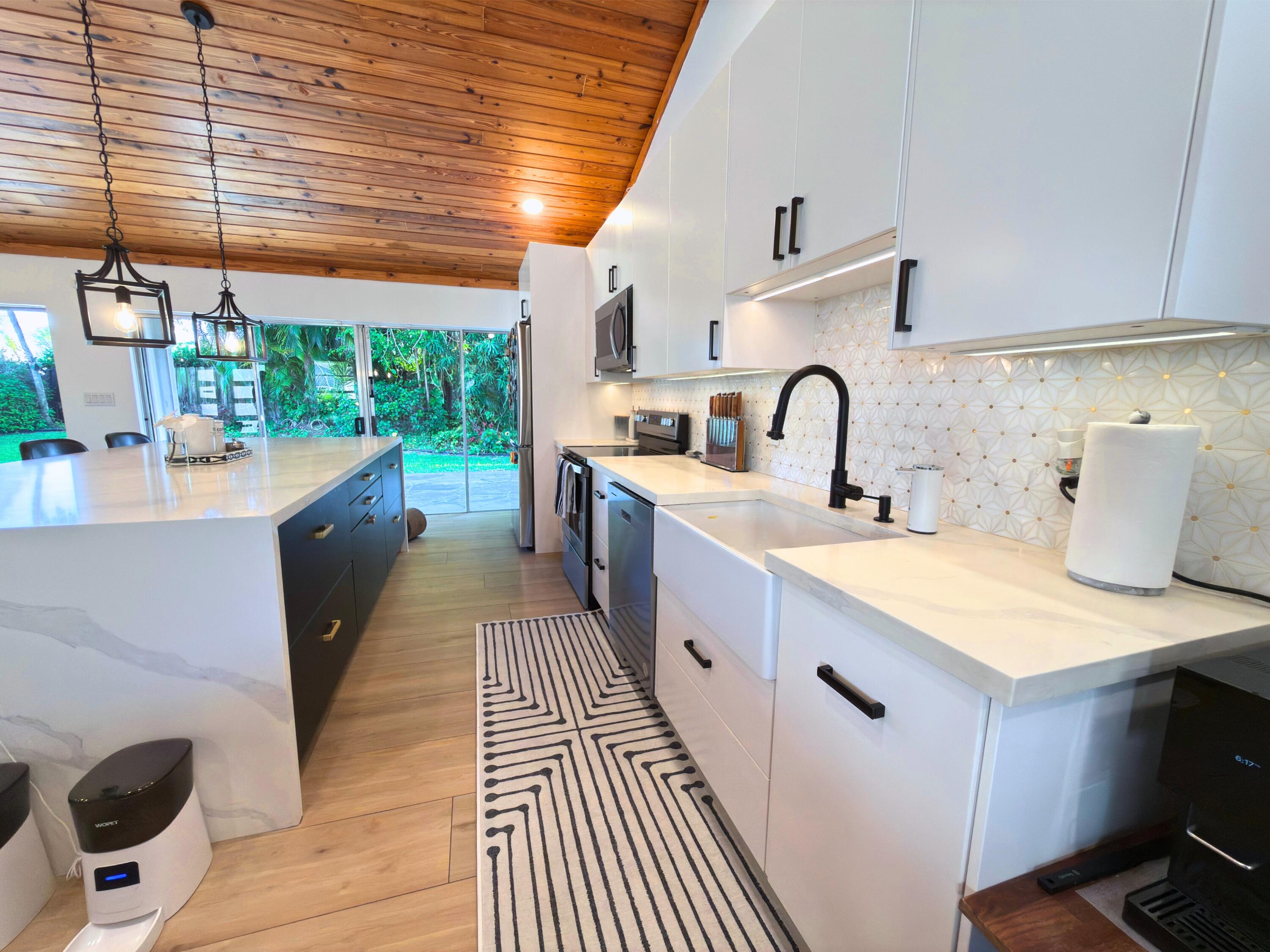 6150 Amberwoods Drive Boca Raton, FL 33433 - Photo 9 of 33 6150 AW 24