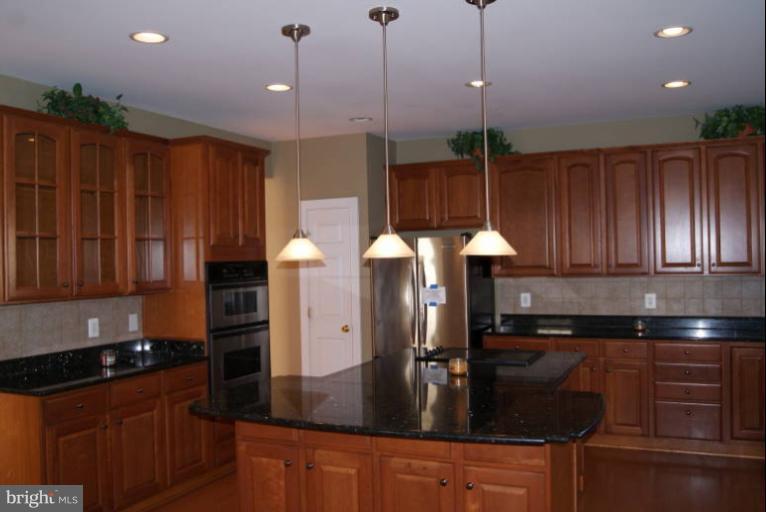 9076 Furey Road Lorton, VA 22079 - Photo 8 of 24 Kitchen