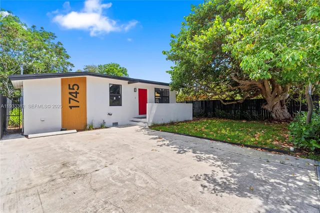 $2,800 | 1745 Northwest 151st Street, Miami Gardens, FL 33054