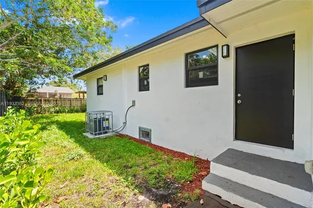 $2,800 | 1745 Northwest 151st Street, Miami Gardens, FL 33054