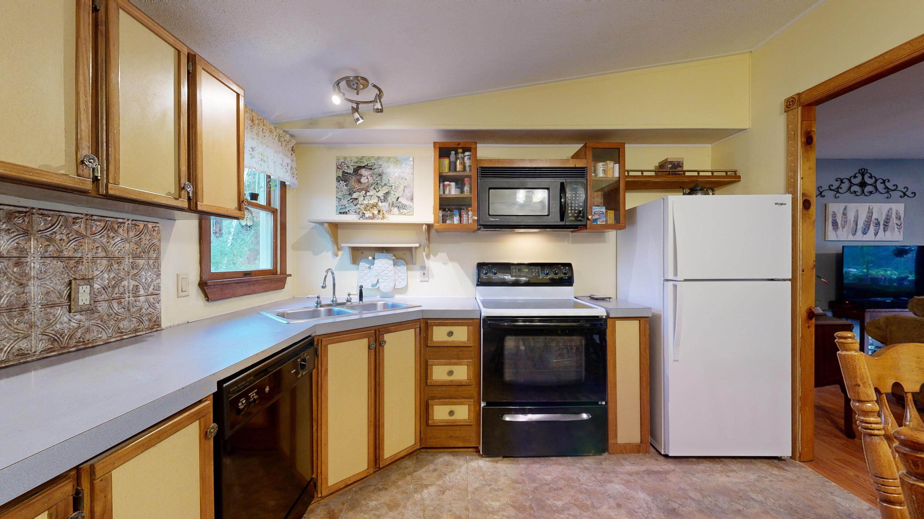 81 Line Road Leeds, ME 04263 - Photo 6 of 48 Kitchen