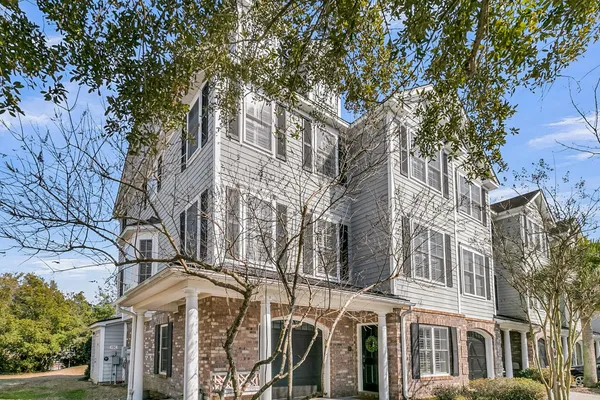 $694,900 | 3552 Bagley Drive, Mount Pleasant, SC 29466