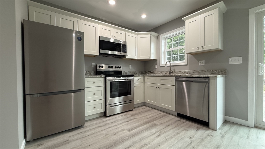 242 Eastern Avenue, Unit 242 Springfield, MA 01109 - Photo 2 of 20