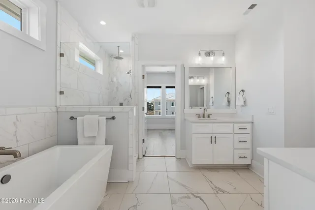 $1,350,000 | 729 Waterstone Drive, Wilmington, NC 28411