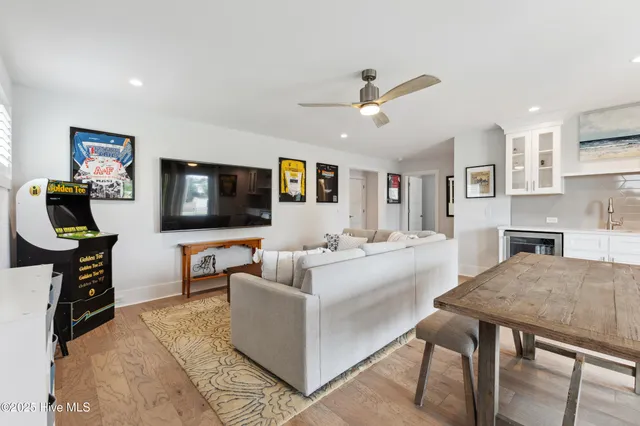 $1,350,000 | 729 Waterstone Drive, Wilmington, NC 28411