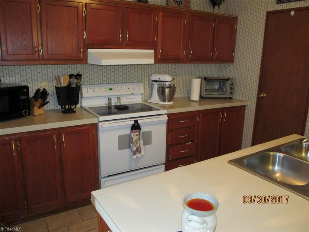454 John Davis Road Dobson, NC 27017 - Photo 16 of 28 Gallery Image 16