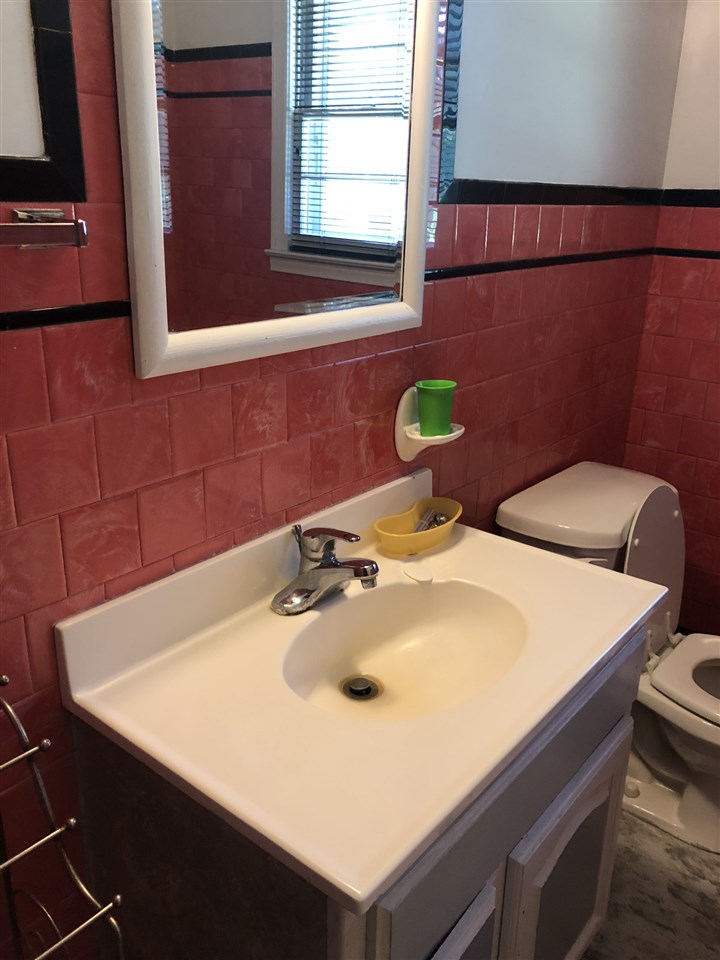 4252 North Center Road Flint, MI 48506 - Photo 14 of 47 31389533-13.JPG