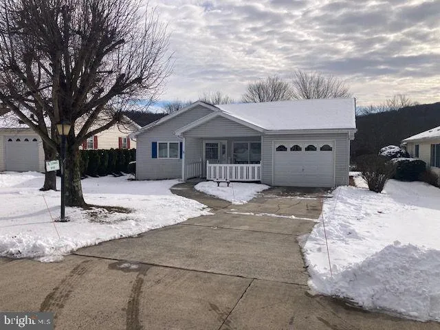 $225,000 | 612 Canal Drive, Pine Grove, PA 17963