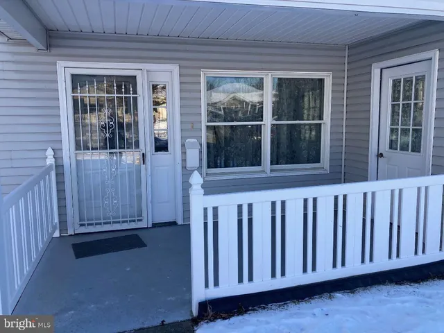 $225,000 | 612 Canal Drive, Pine Grove, PA 17963