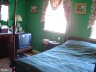 7335 Hill Road Philadelphia, PA 19128 - Photo 5 of 6 Gallery Image 5