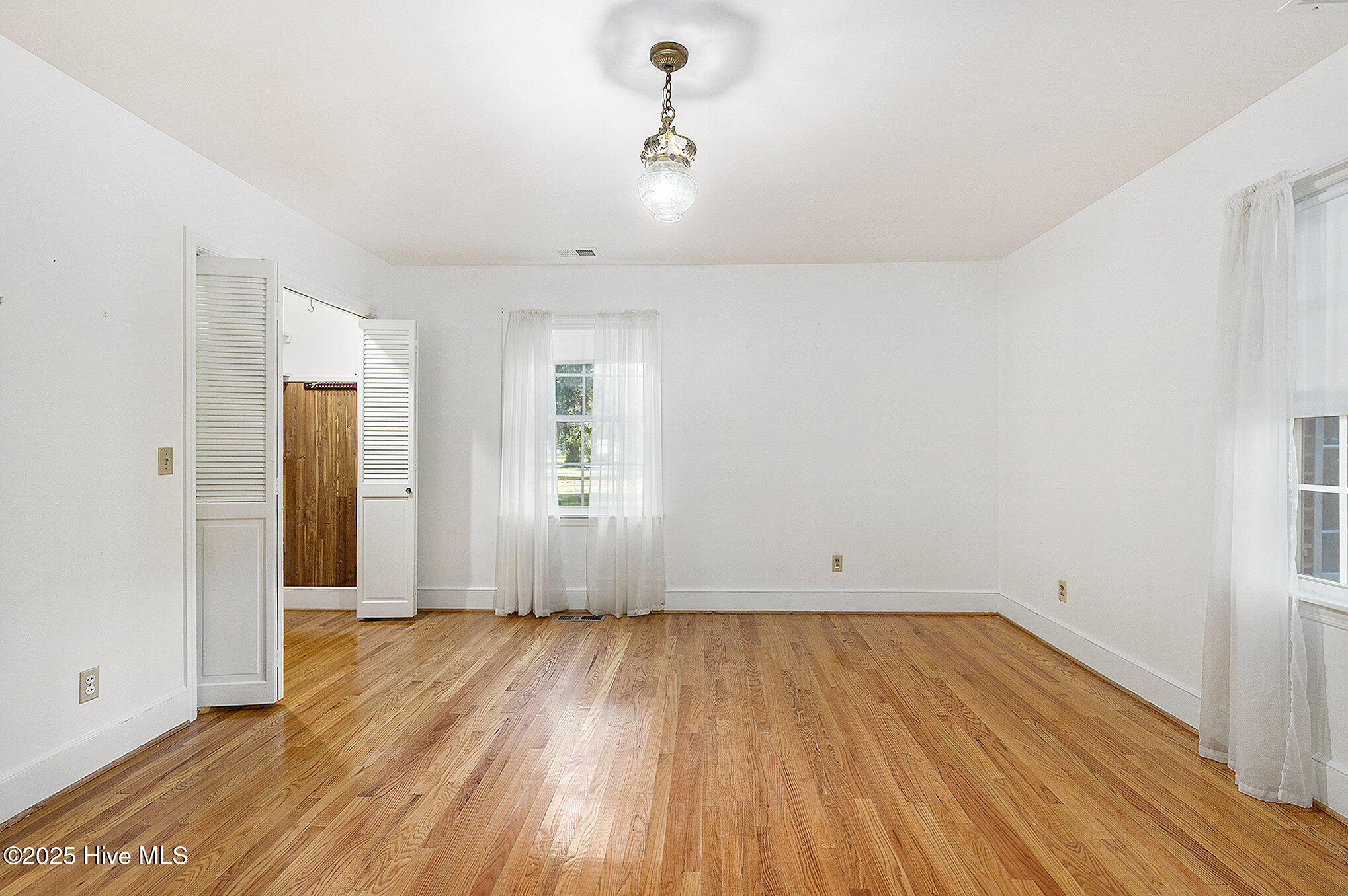 211 Pireway Road Tabor City, NC 28463 - Photo 19 of 46 Master Bedroom