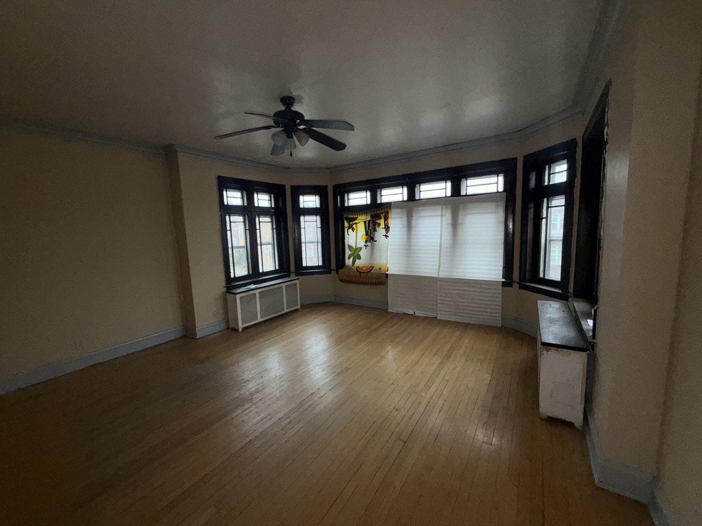 8236 South May Street Chicago, IL 60620 - Photo 2 of 8