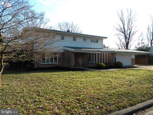 1624 Rita Lane Lebanon, PA 17042 - Photo 2 of 15 Gallery Image 2