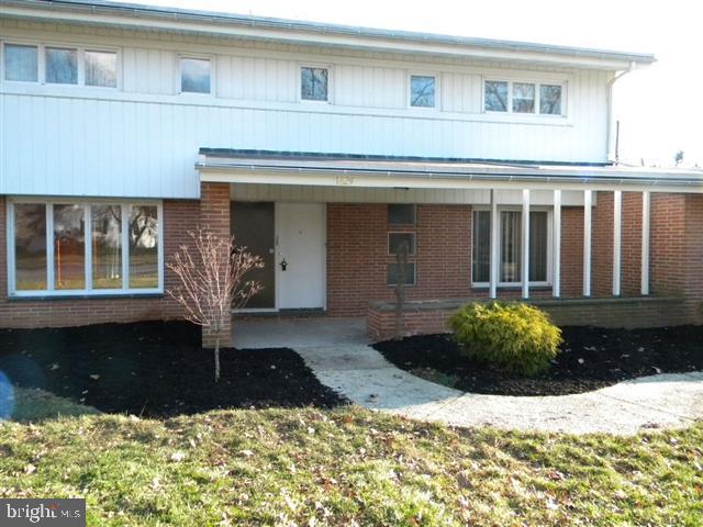 1624 Rita Lane Lebanon, PA 17042 - Photo 3 of 15 Gallery Image 3