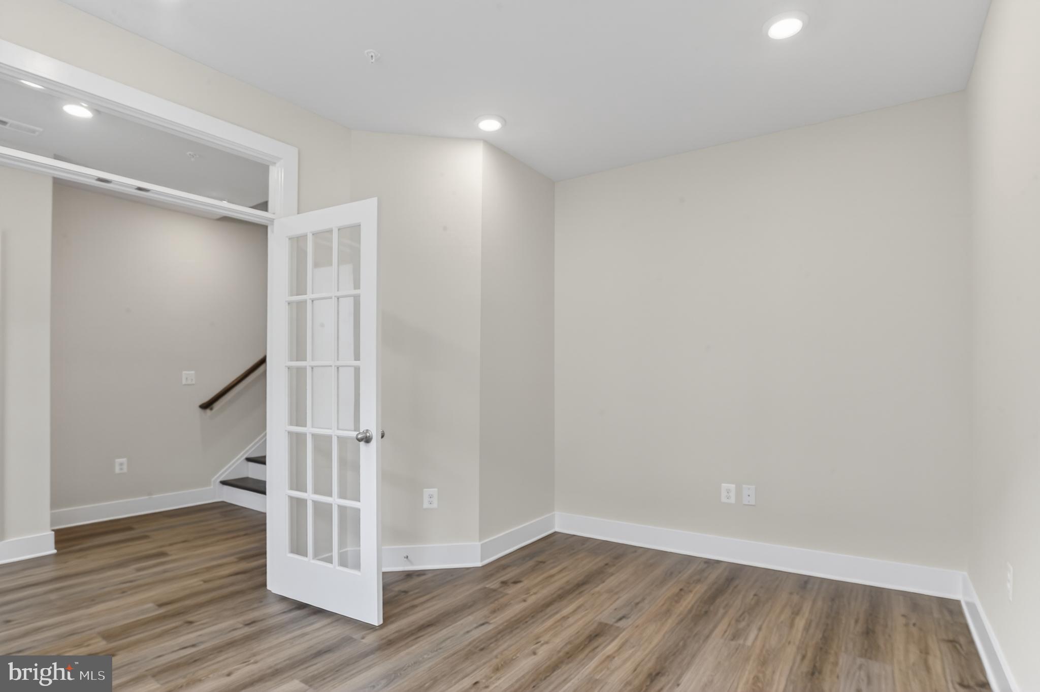 2710 Light Street Baltimore, MD 21230 - Photo 3 of 25