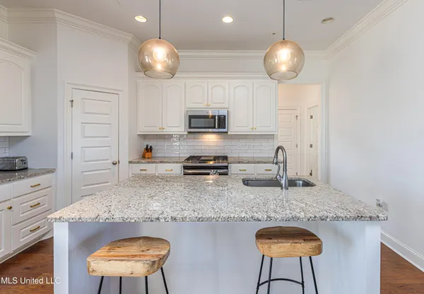 $305,000 | 214 Buttonwood Lane, Canton, MS 39046