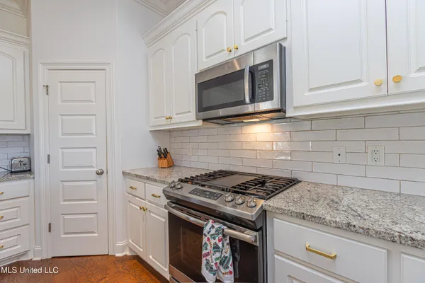 $305,000 | 214 Buttonwood Lane, Canton, MS 39046