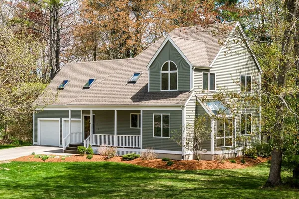 $895,000 | 33 Isaac Lucas Circle, Dover, NH 03820