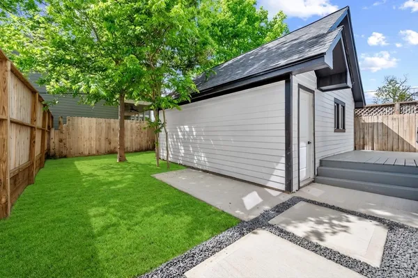 $889,000 | 501 D Cordell Street, Houston, TX 77009