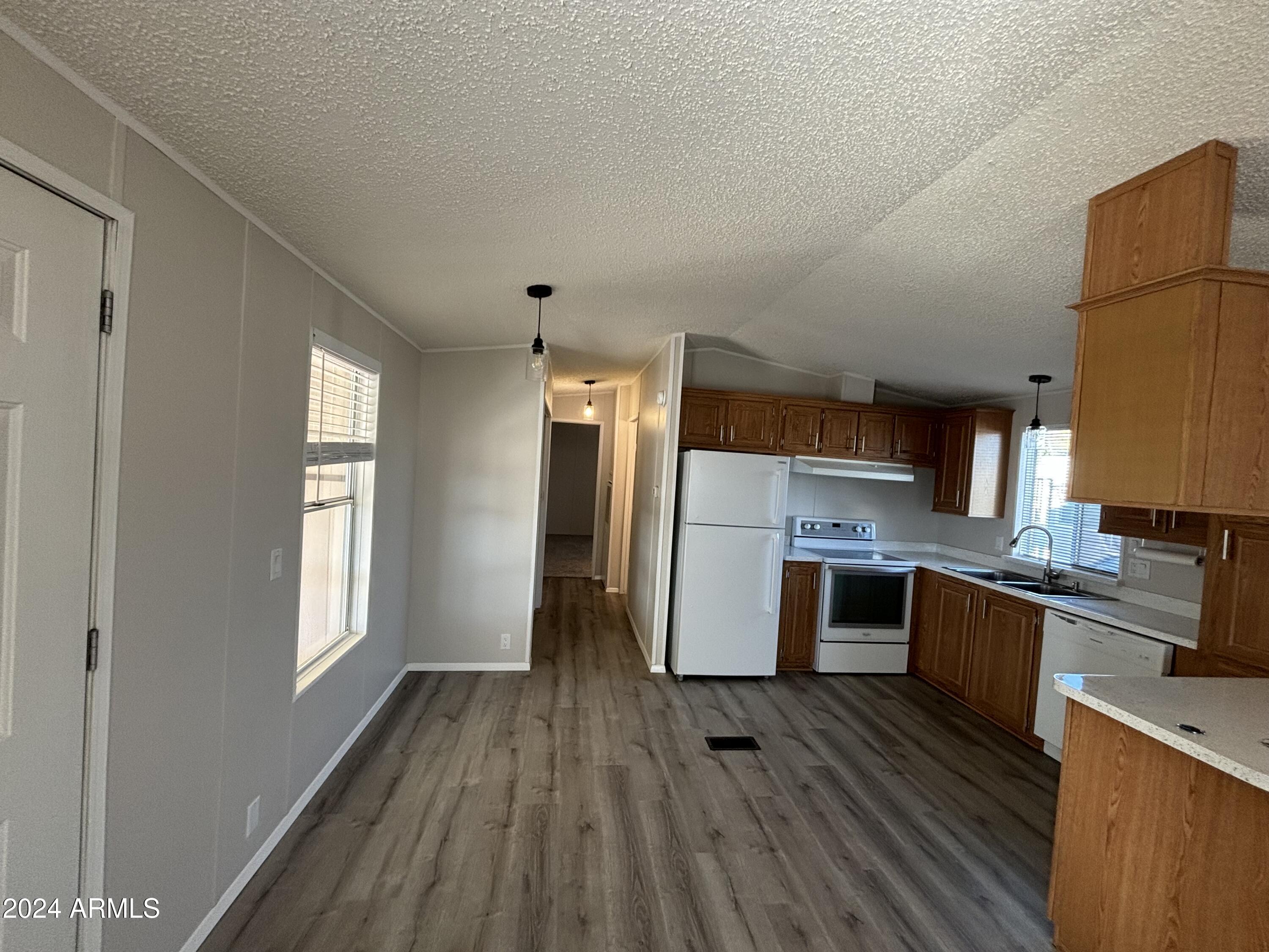 2523 East Contention Mine Road, Unit 29 Phoenix, AZ 85032 - Photo 5 of 18 IMG_7072