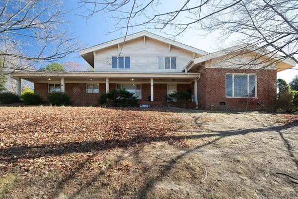 $399,000 | 1108 Gatehouse Road, High Point, NC 27262
