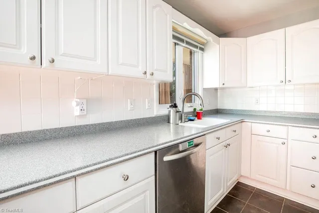 $399,000 | 1108 Gatehouse Road, High Point, NC 27262