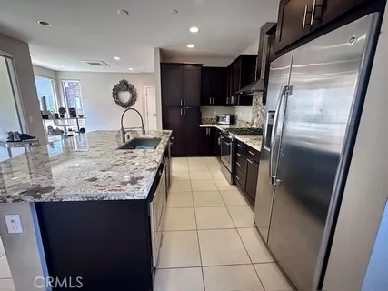 $1,209,000 | 812 Brickyard Lane, Costa Mesa, CA 92627