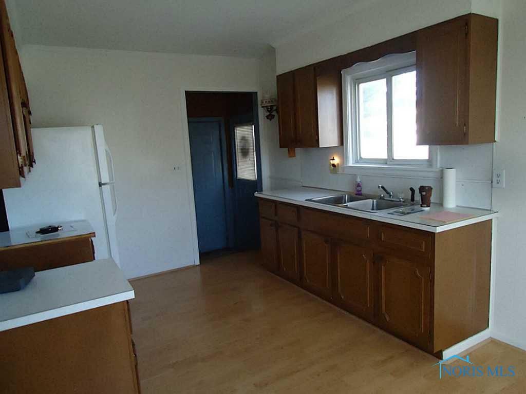 1915 Rivard Road Toledo, OH 43615 - Photo 2 of 11 Kitchen.