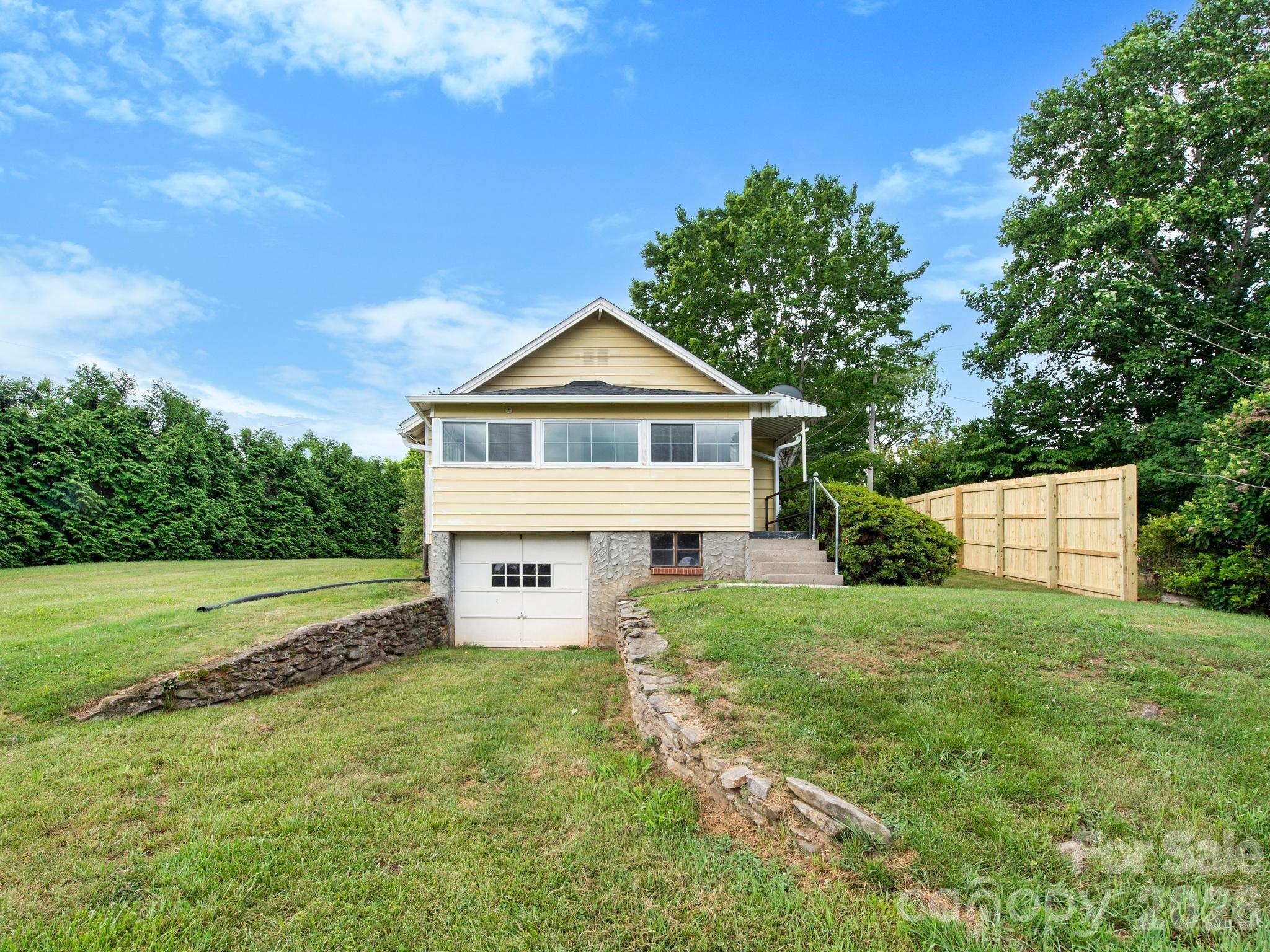 25 Bailey Road Candler, NC 28715 - Photo 24 of 25 Gallery Image 24