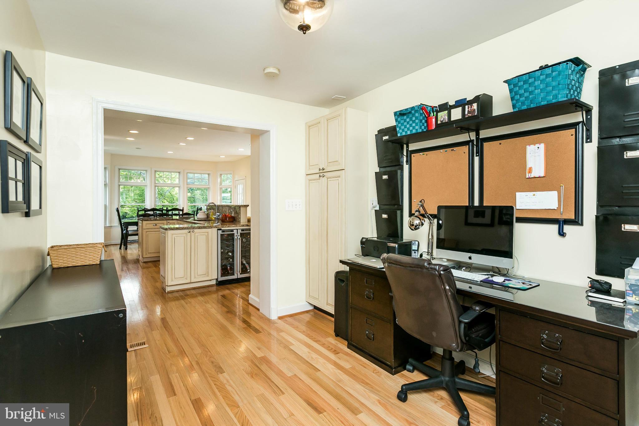 304 Alabama Road Towson, MD 21204 - Photo 7 of 30 Den