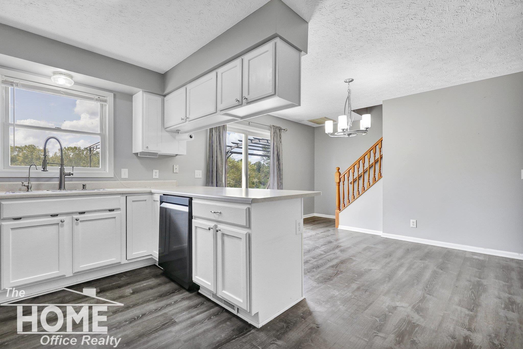 9013 North Owosso Road Fowlerville, MI 48836 - Photo 11 of 25 50155990-e793c047-8936-4d89-a379-97a012289467.JPG