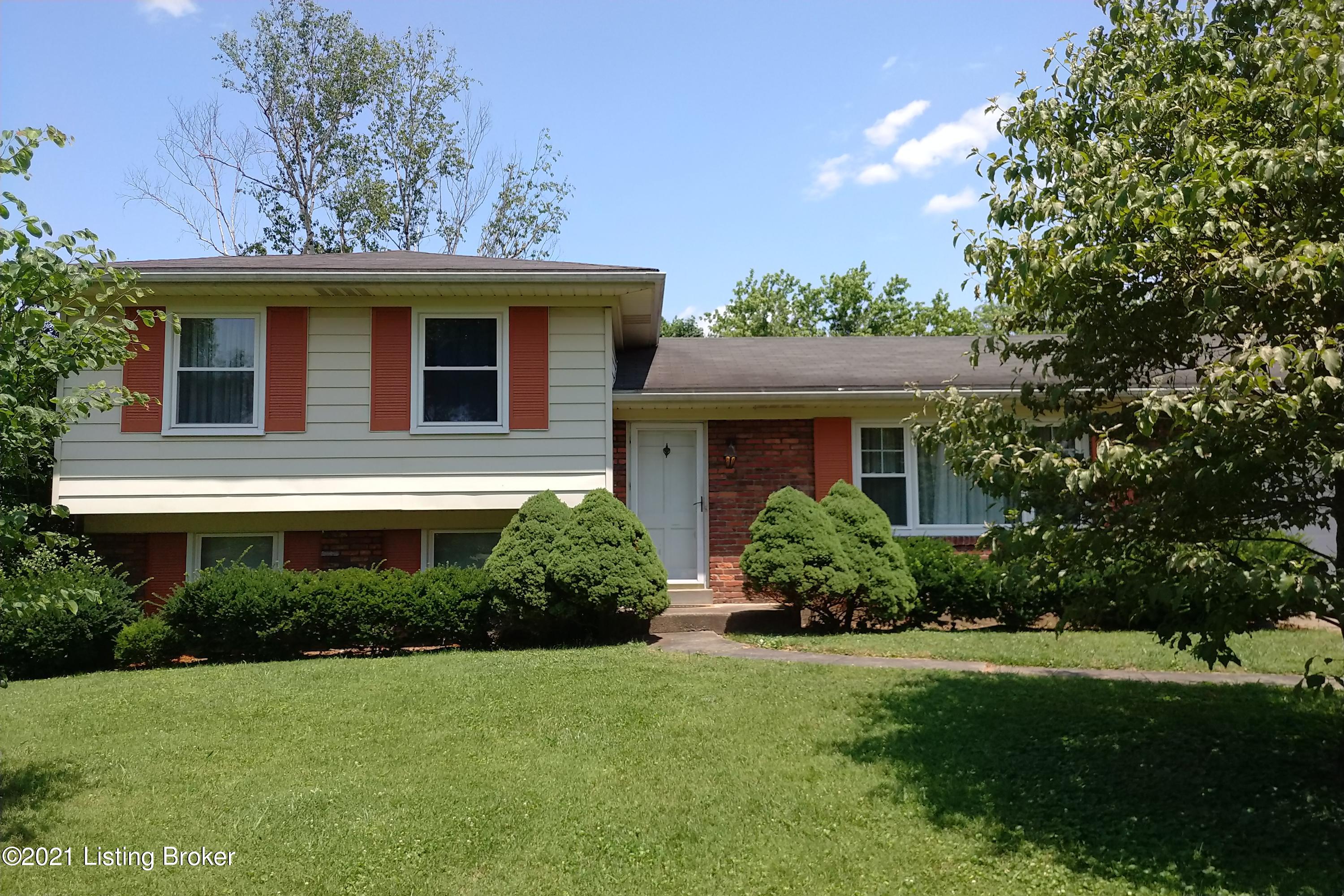 6503 Ridge Cliff Road Louisville, KY 40228 - Photo 2 of 55 FrontView3