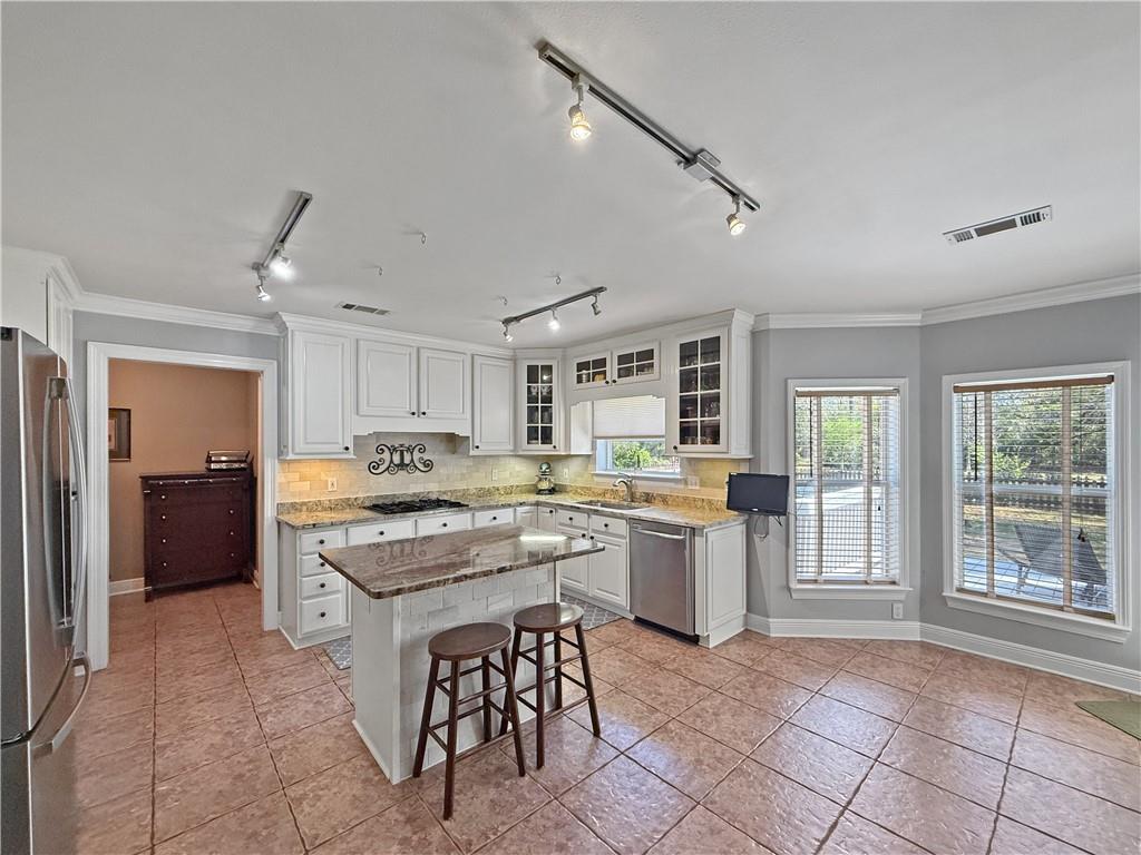 1143 Rue Bayonne Mandeville, LA 70471 - Photo 6 of 29 Gallery Image 6