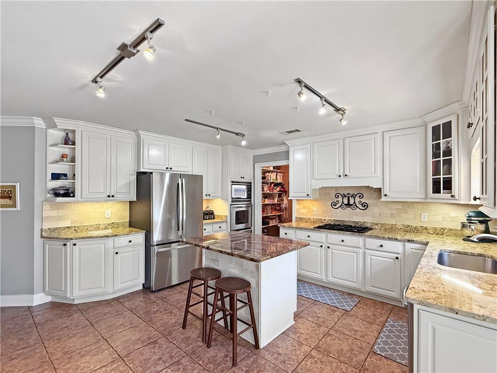 1143 Rue Bayonne Mandeville, LA 70471 - Photo 7 of 29 Gallery Image 7