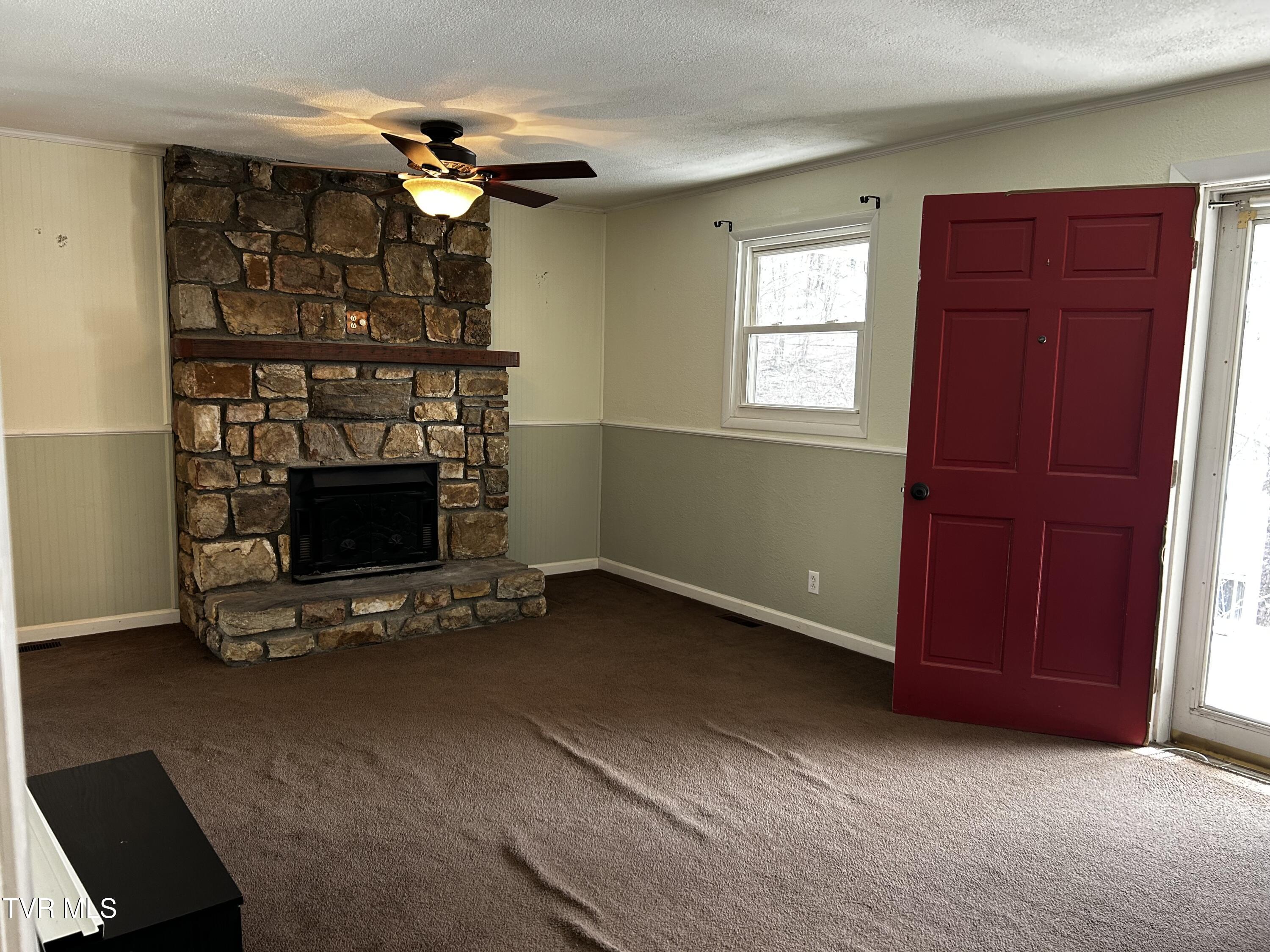 121 Garrison Hollow Road Elizabethton, TN 37643 - Photo 11 of 22 IMG_6297