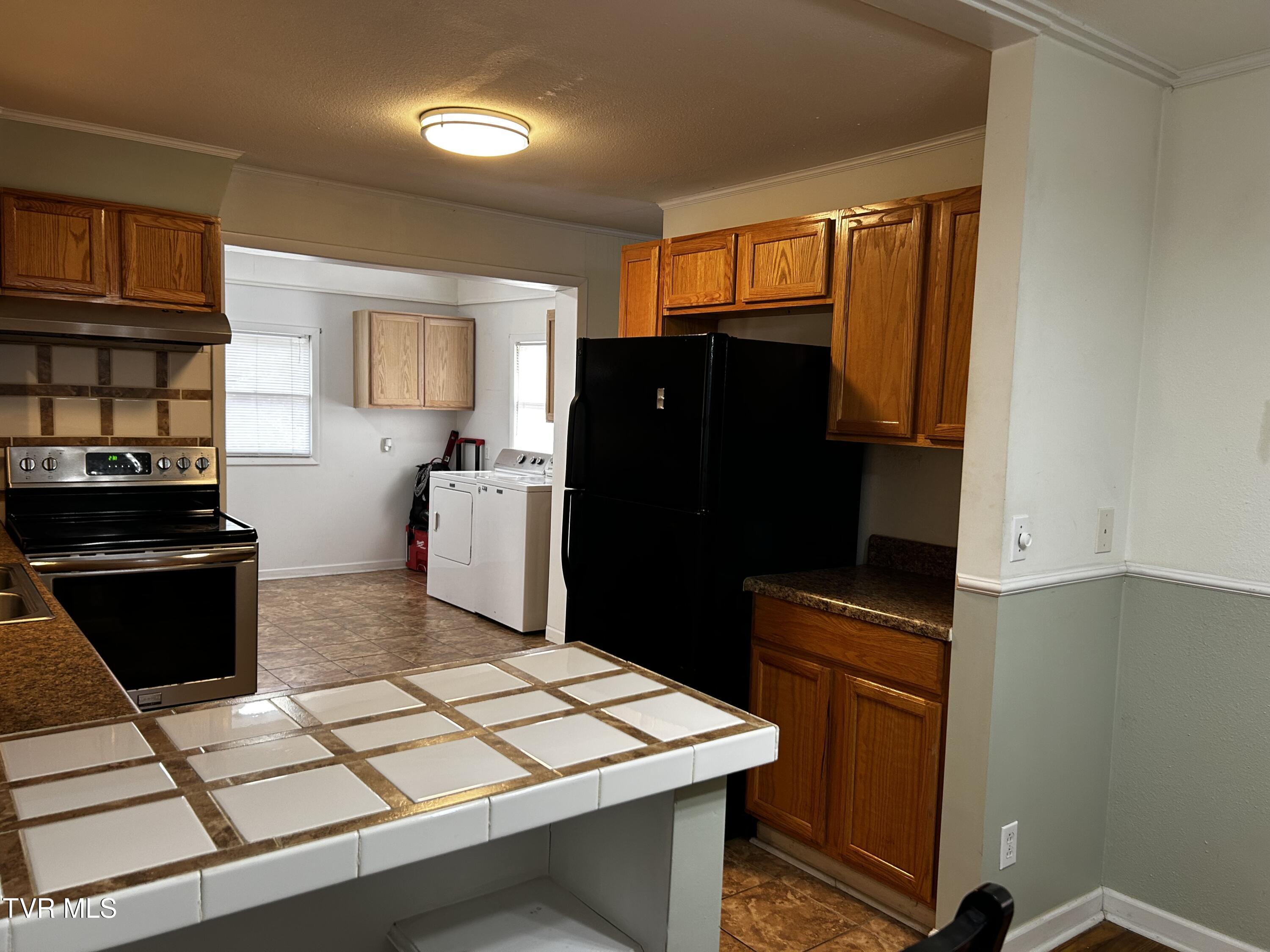 121 Garrison Hollow Road Elizabethton, TN 37643 - Photo 8 of 22 IMG_6294